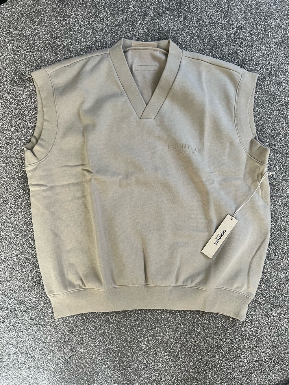 Essentials Men’s V-Neck Sleeveless Sweatshirt - Stone